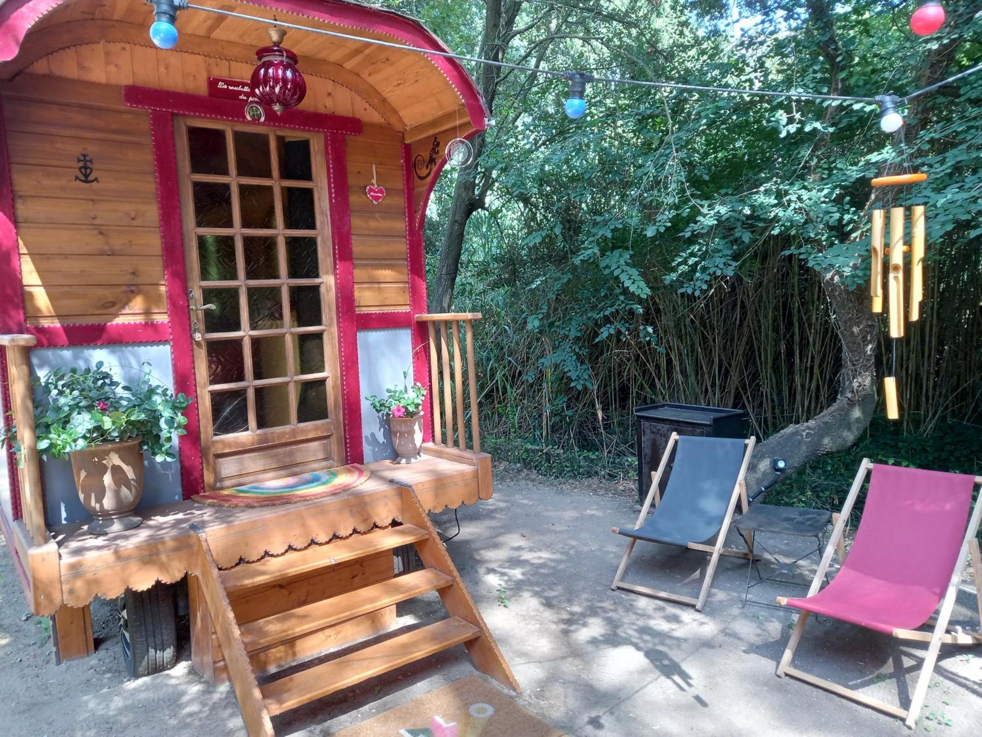 La Roulotte Du Petit Paradis Saint-Rémy-de-Provence Kültér fotó