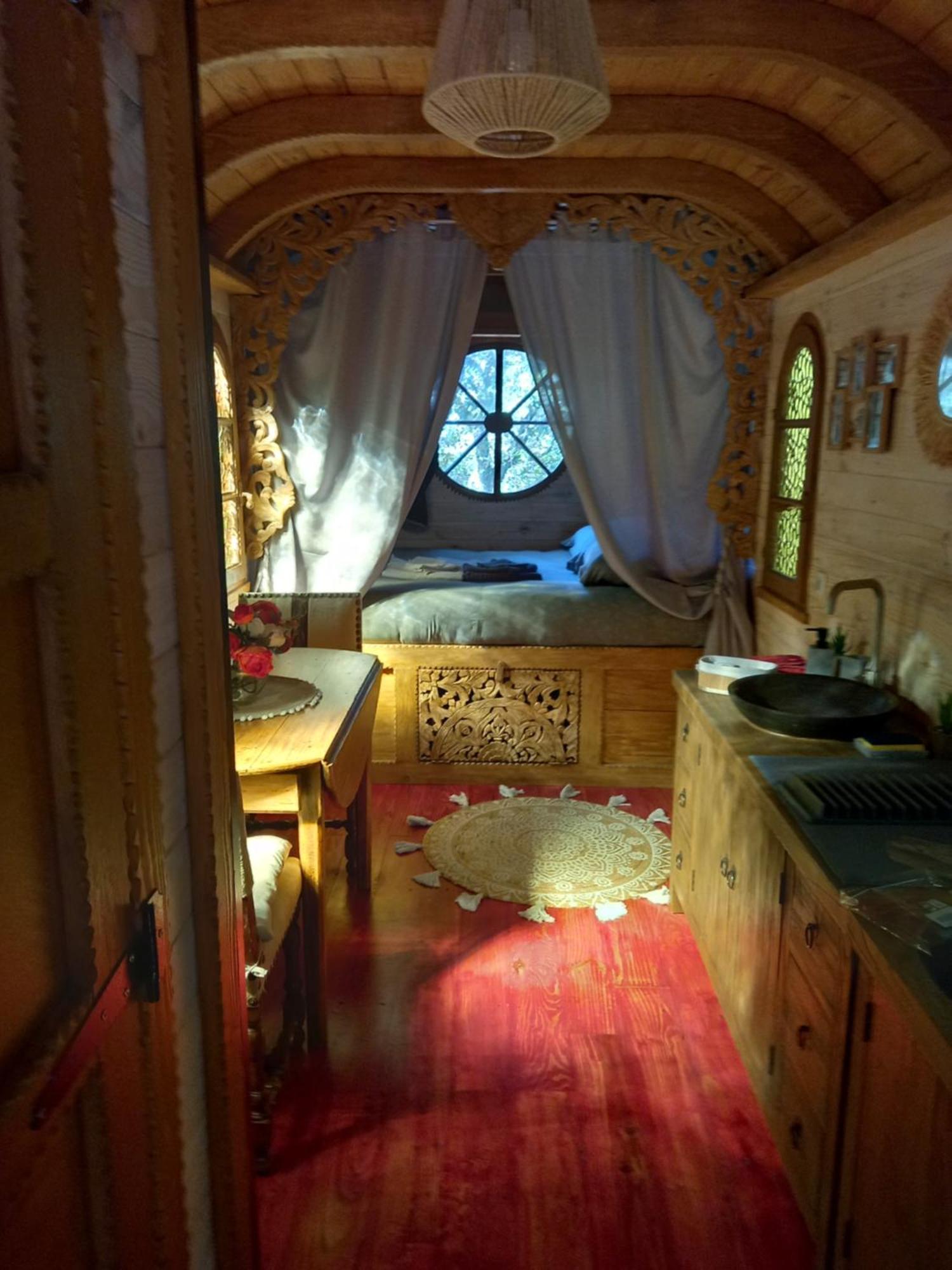 La Roulotte Du Petit Paradis Saint-Rémy-de-Provence Kültér fotó