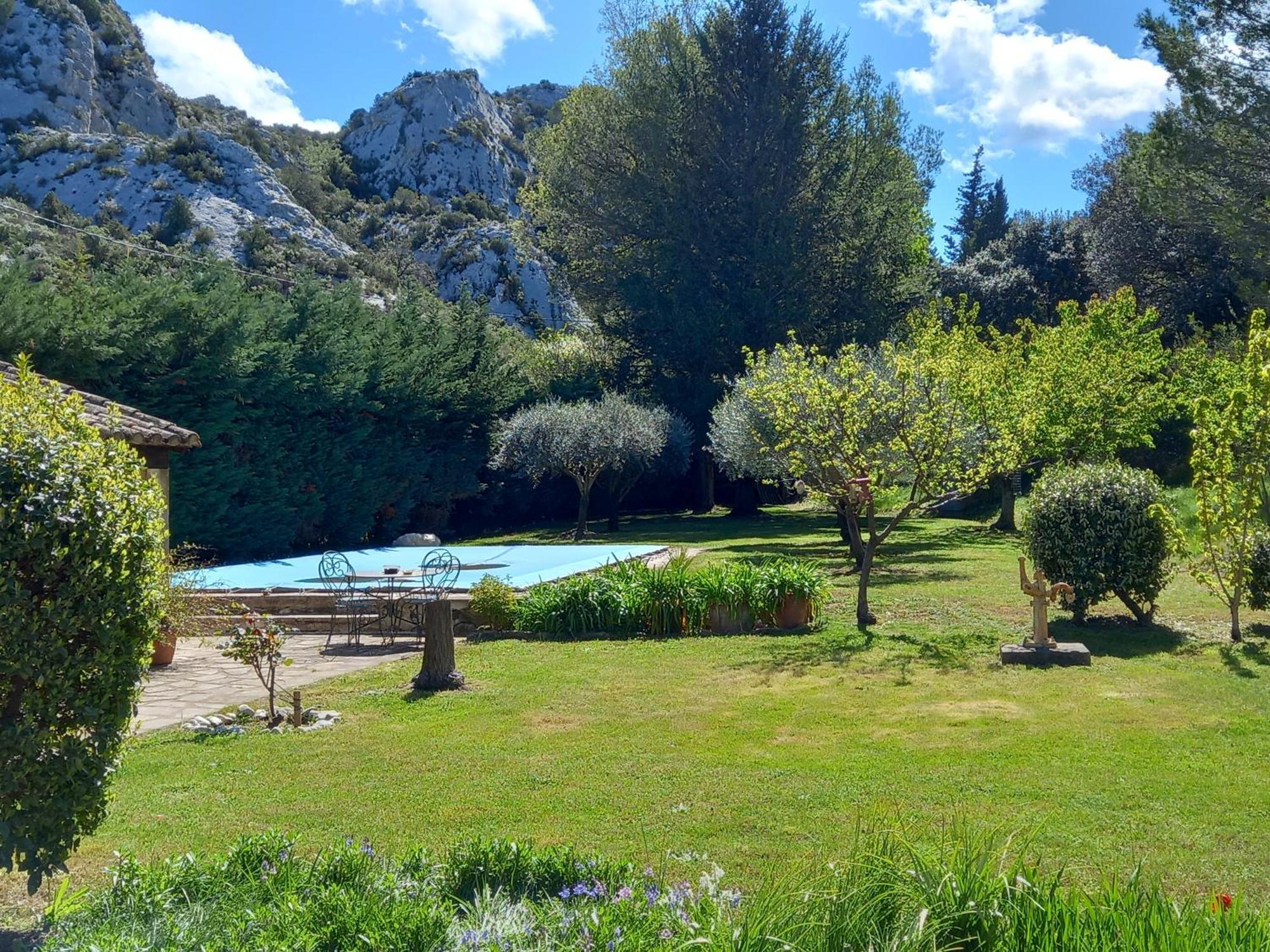 La Roulotte Du Petit Paradis Saint-Rémy-de-Provence Kültér fotó
