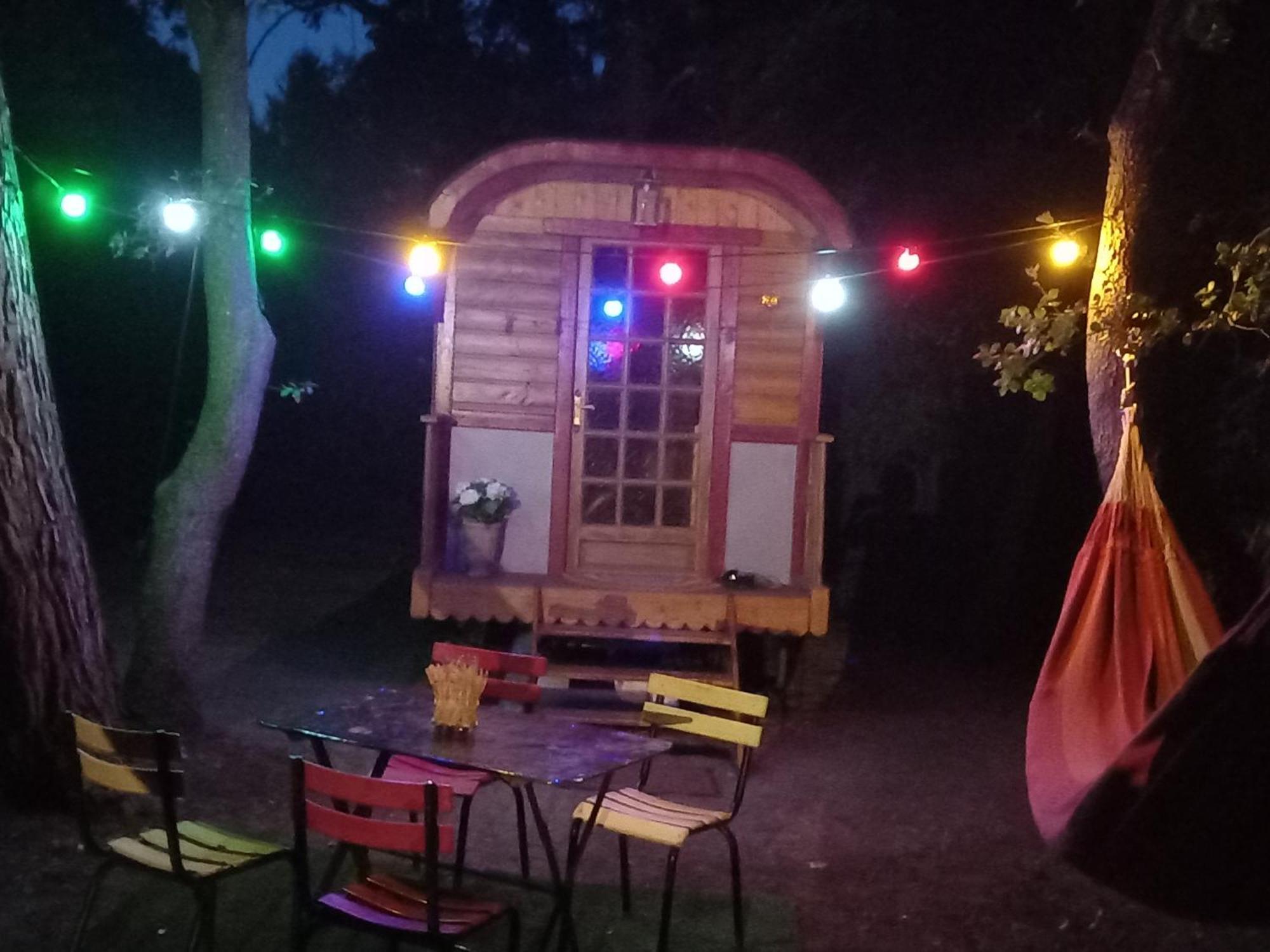 La Roulotte Du Petit Paradis Saint-Rémy-de-Provence Kültér fotó